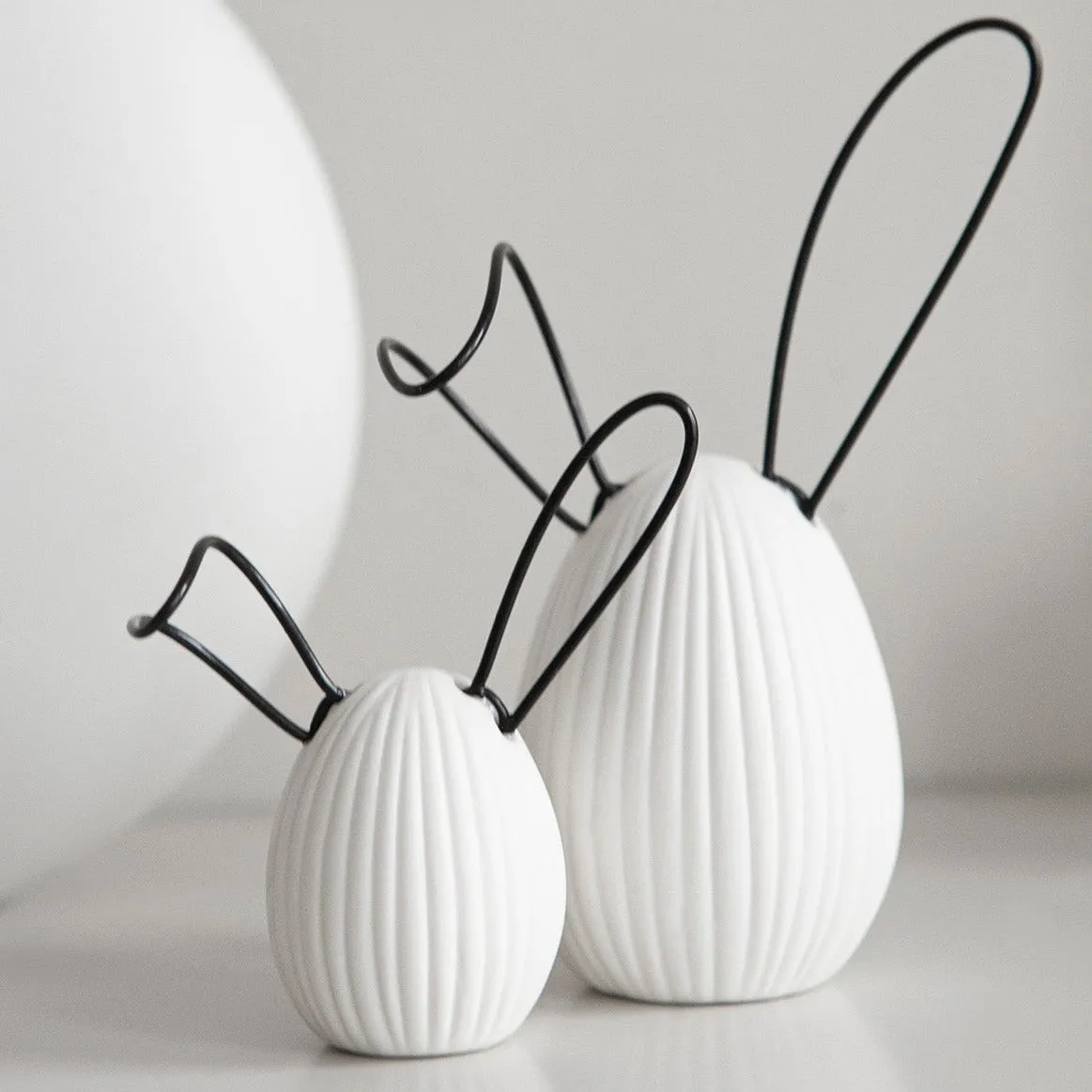 Elsa White Ribbed Decorative Egg