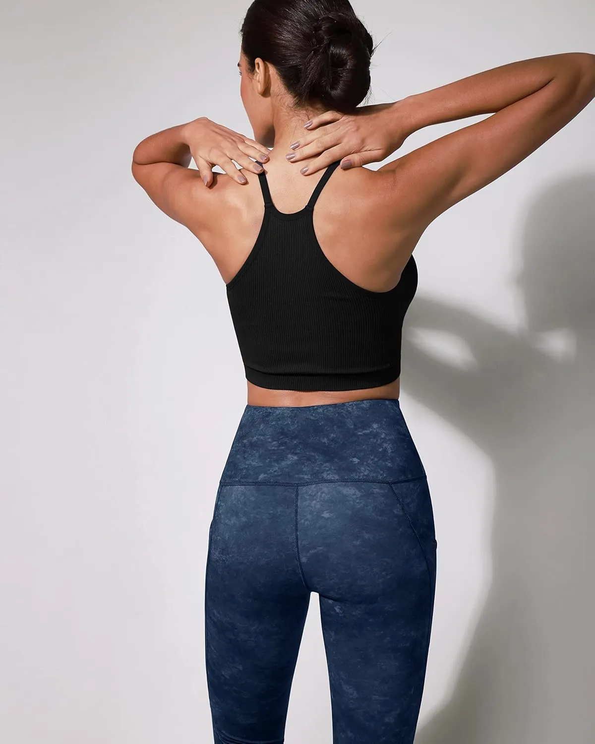 ODODOS Women's High Waisted Yoga Capris with Pockets, Tummy Control Non See Through Workout Athletic Running Capri Leggings