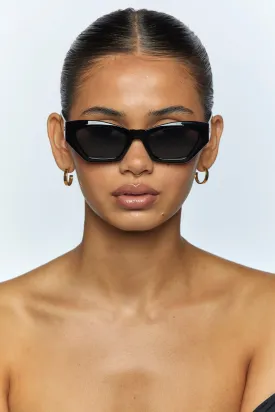 PETA   JAIN Lana Sunglasses Black