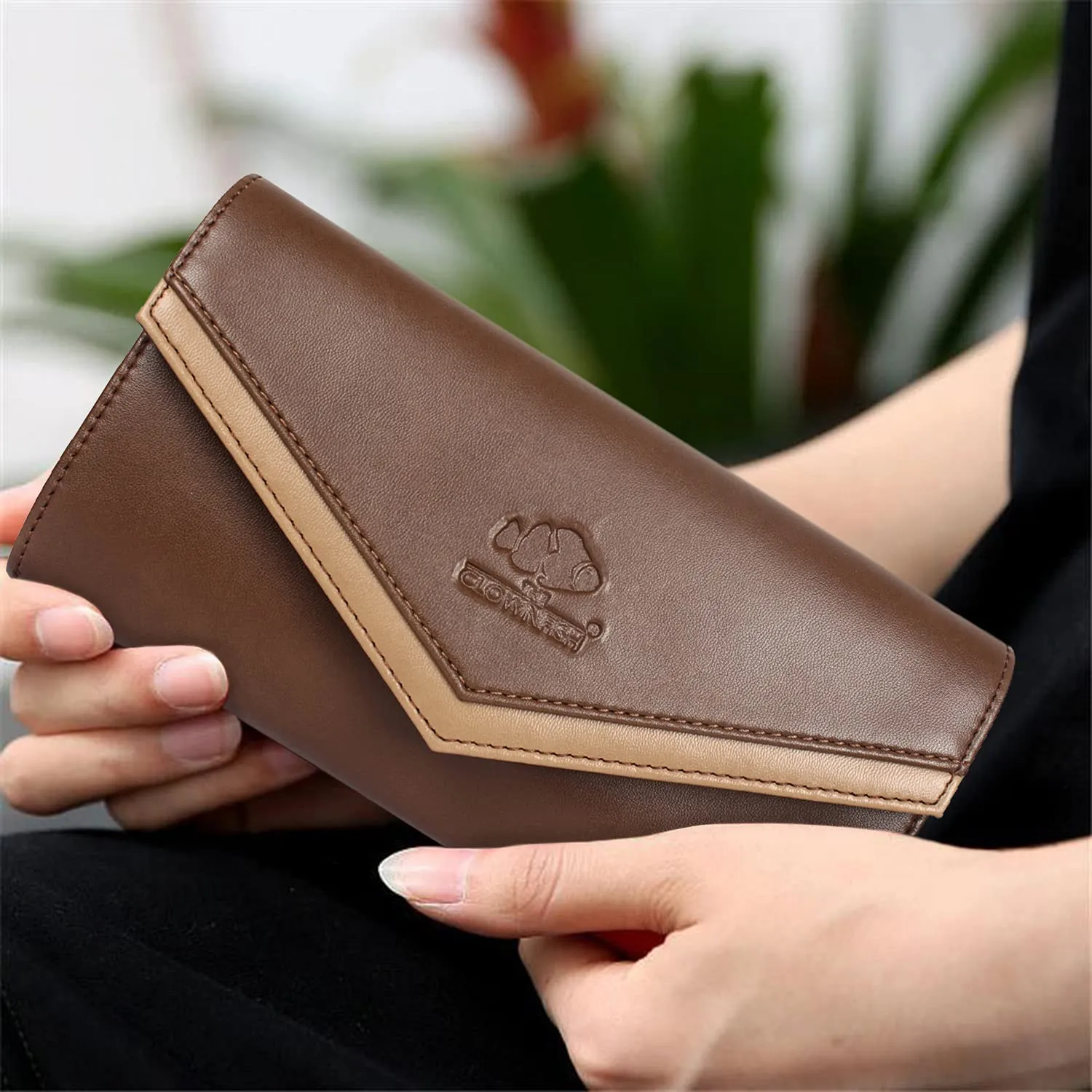 Stylish Women's Wallet Clutch - Multiple Card Slots | Slim & Compact | Brown